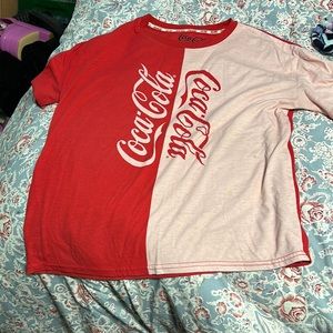 Coca Cola shirt size:s and color blocking